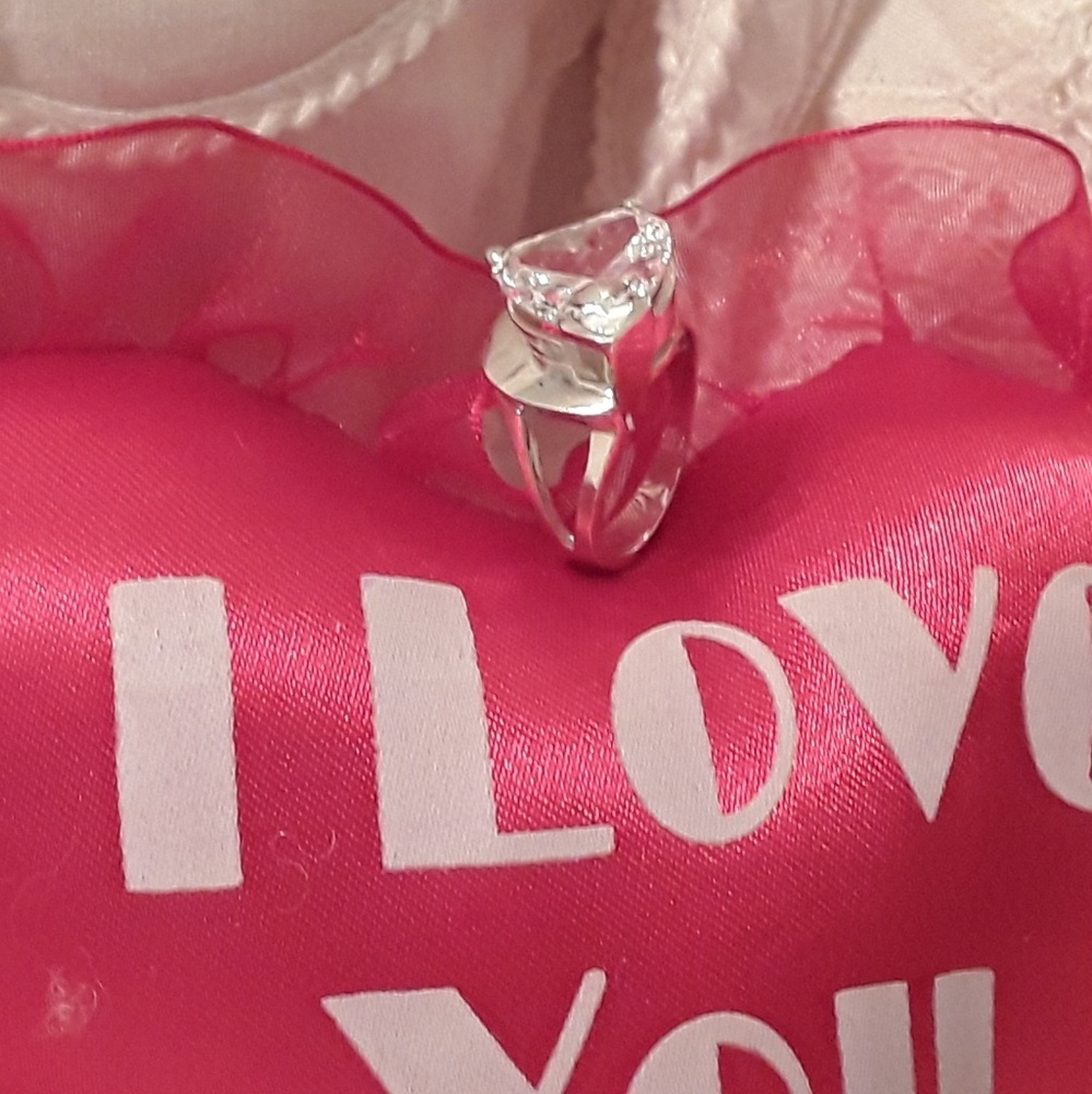 NEW J&M DESIGNS 925 SOLID STERLING SILVER HEART CZ RING SIZE 6